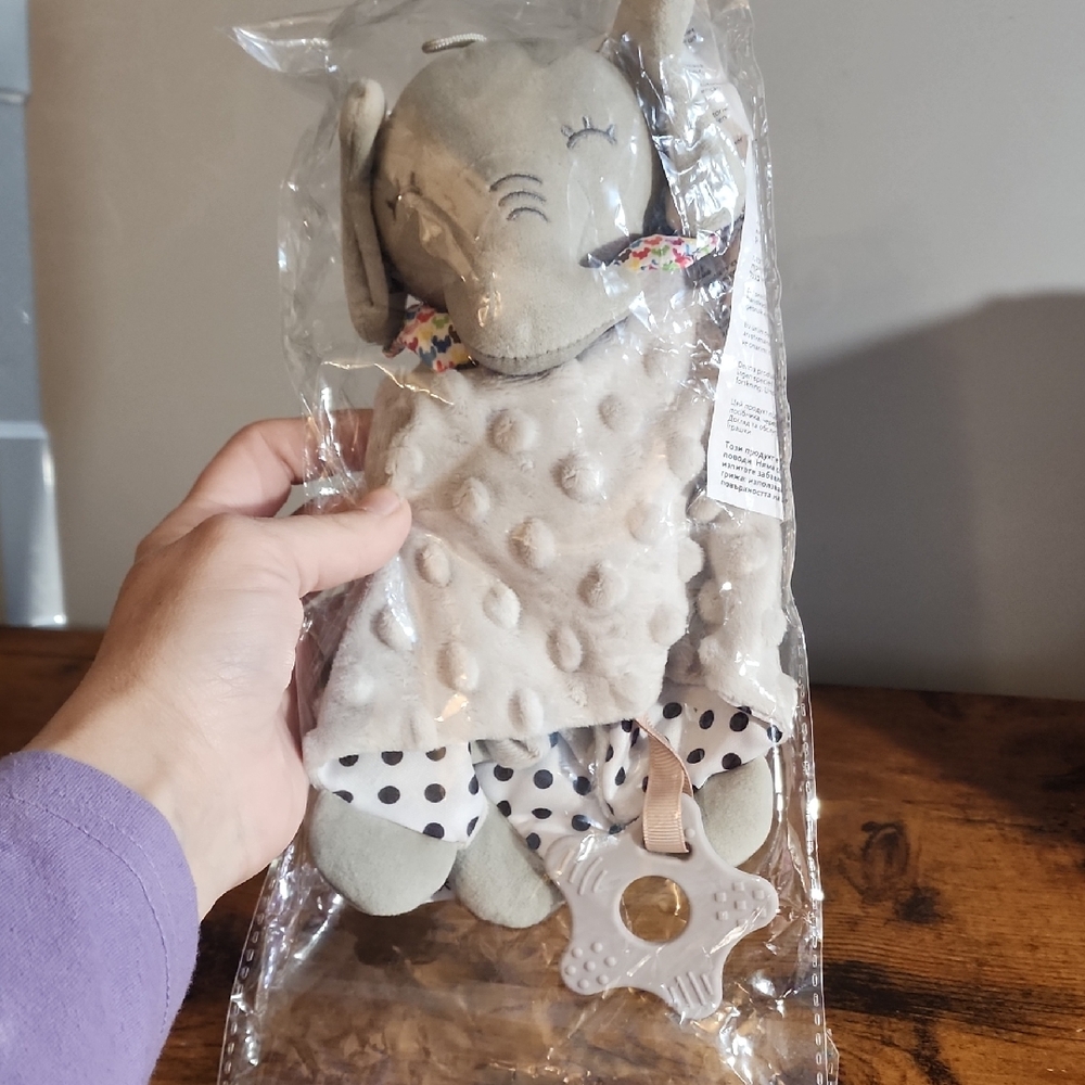 Gray Elephant Infant Comforter Toy Animal Shaped Car Hanging Crib Hanging Toy